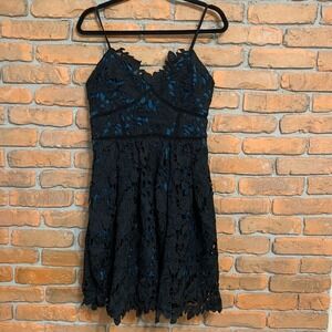 Romeo + Juliet Lace Dress Womens Size Medium Black Atlantic Green Party Cocktail